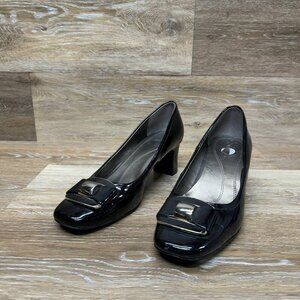 Tahari Sylvan Black Patent Leather Bow Block Heel Pump Women's Size 7.5